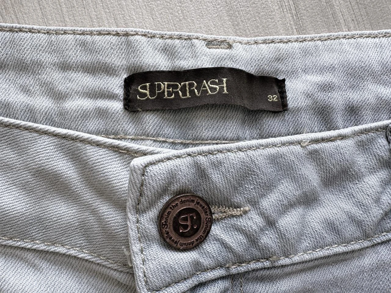 SuperTrash short jeans – modelo Pacha Super Light Vintage – tamanho 32 – 5 bolsos – photo 3
